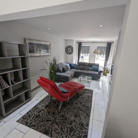 Villa House In Belfast Extérieur photo