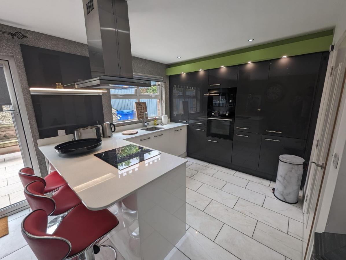 Villa House In Belfast Extérieur photo
