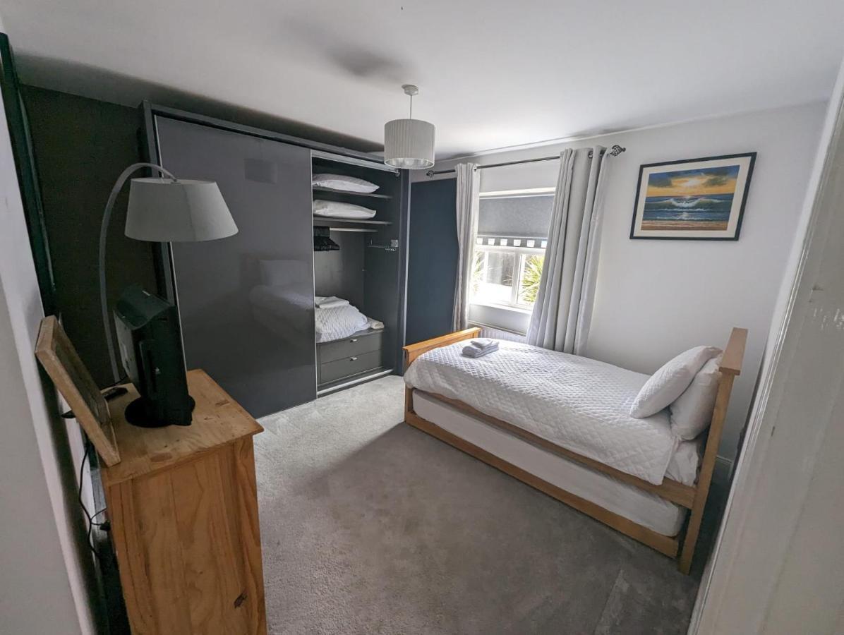 Villa House In Belfast Extérieur photo