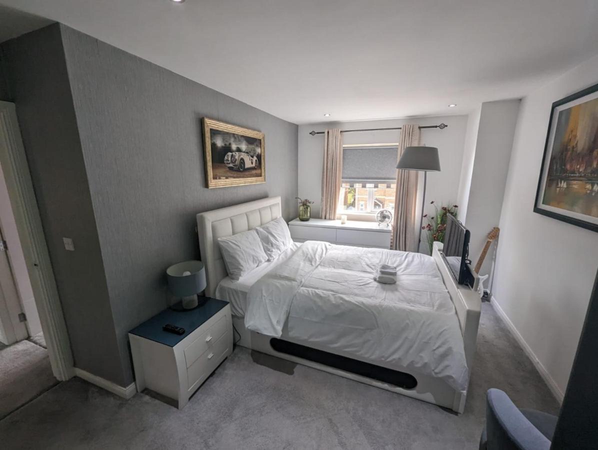 Villa House In Belfast Extérieur photo