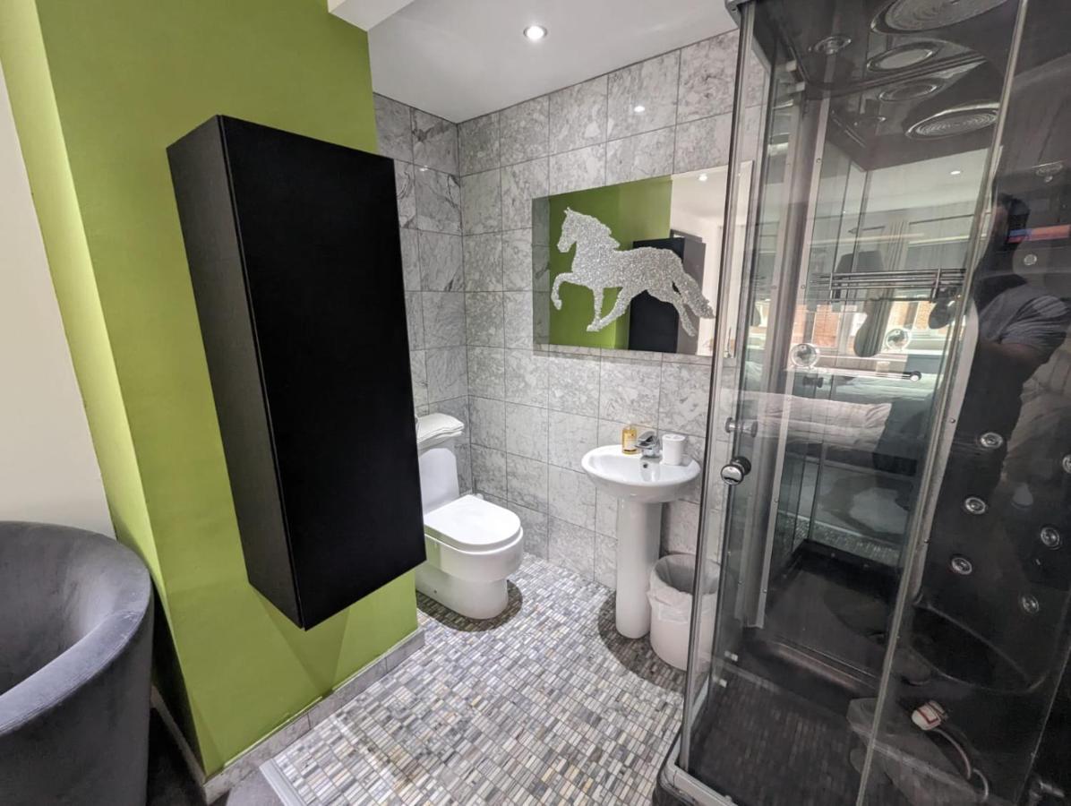 Villa House In Belfast Extérieur photo